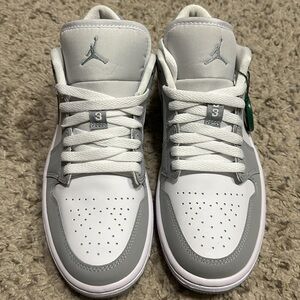 Air Jordan 1 Low Wolf Grey
